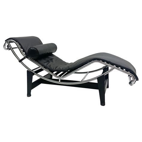 Le Corbusier LC4 Black Chaise Lounge Chair, 1980 at 1stDibs