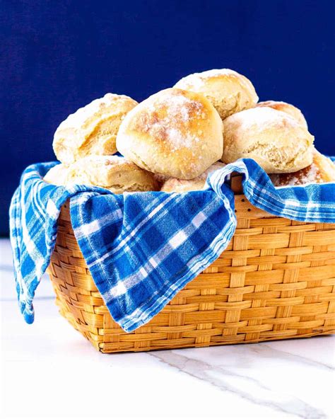 How Do You Bake Brown And Serve Rolls at Gene Courtney blog