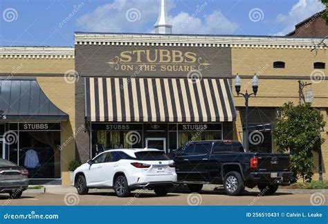 Stubbs on the Square in Batesville Mississippi Historic Square ...