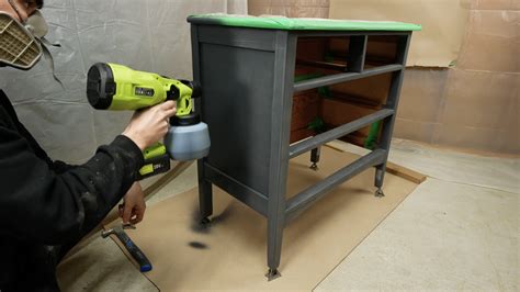 Spraying Chest of Drawers 的图像结果