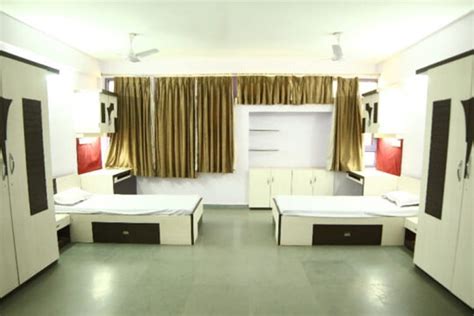 Heritage College of Nursing Hostel Fees: Rooms, Food & Rules, Varanasi
