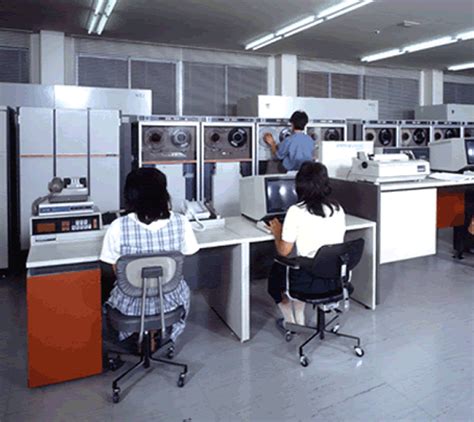 Image result for UNIVAC Mainframe Computer