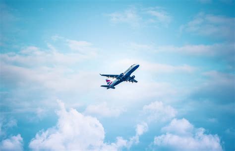 [200+] Plane Desktop Wallpapers | Wallpapers.com