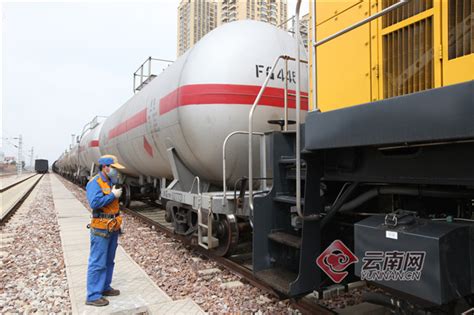 3月以来云南铁路成品油运输突破100万吨_经济_云南频道_云南网