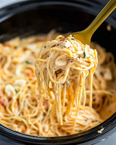 Crock Pot Chicken Spaghetti Recipe - Yumyy