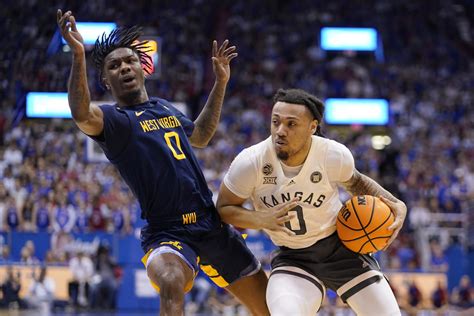 Kansas basketball: Harris, McCullar propel Jayhawks to victory over WVU