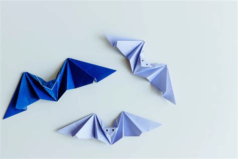Origami Bat Tutorial 的图像结果