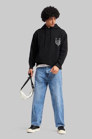 Best Hoodie Colors for Men: What Suits Your Skin Tone