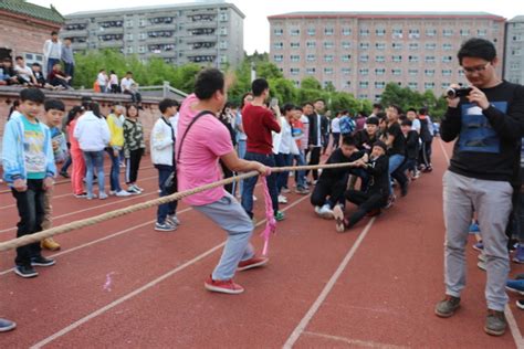 【中学版】——北京胡同人家探访、航天城、798、承德避暑山庄、多伦小镇、乌兰布统大草原空调单高九天成长记研学营（夏令营升级版） [2017年 ...