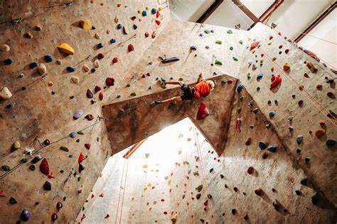 Home [riseupclimbing.com]