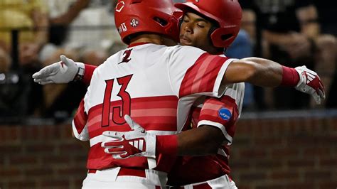 Louisville baseball score: UofL wins NCAA regional game vs Vanderbilt