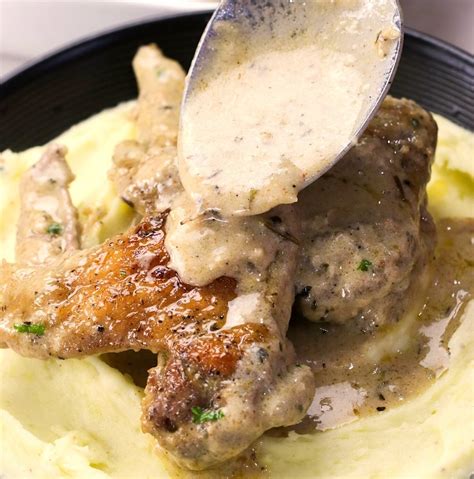 Smothered Chicken Wings - Immaculate Bites