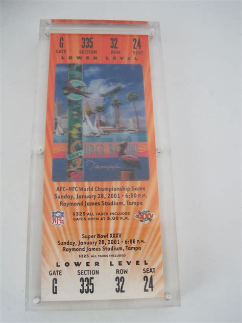 Lot Detail - Ray Lewis Autographed Mini Helmet w/Display & Super Bowl ...