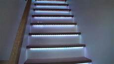 illuminazione scale a led illuminare le scale con le a led ecco 20 idee design illuminazione scale a led illuminare le scale con le a led ecco 20 idee design
