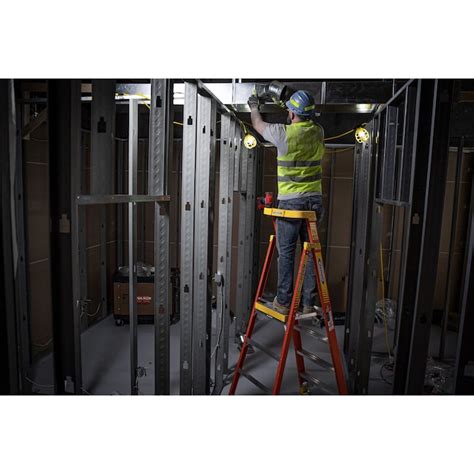 Werner PD6200 7-ft ( 10-ft Reach Height ) Fiberglass Type 1A - 300 lbs ...