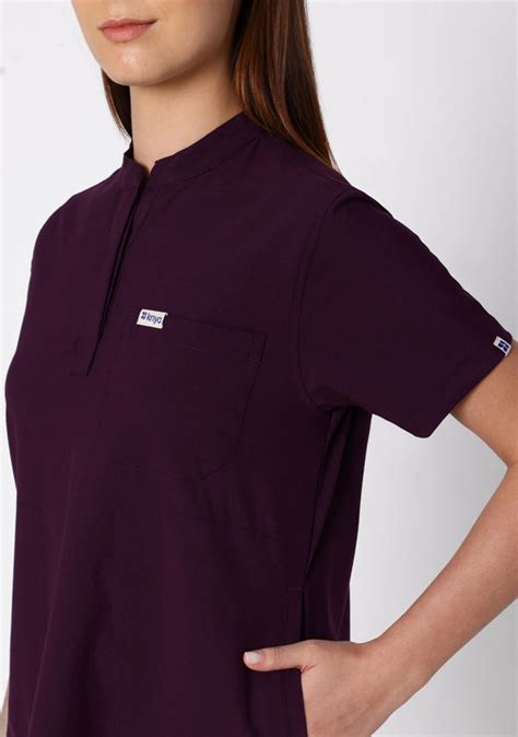 Buy Ecoflex Women's 8 Pocket (Wine) Joggers Scrub Online – Knya