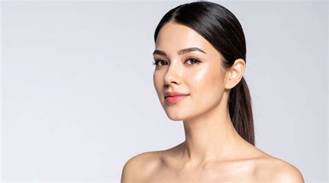 After Applying Serum on Face What to Do Next Guide