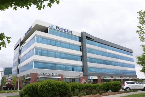 Core shell building - holdendome