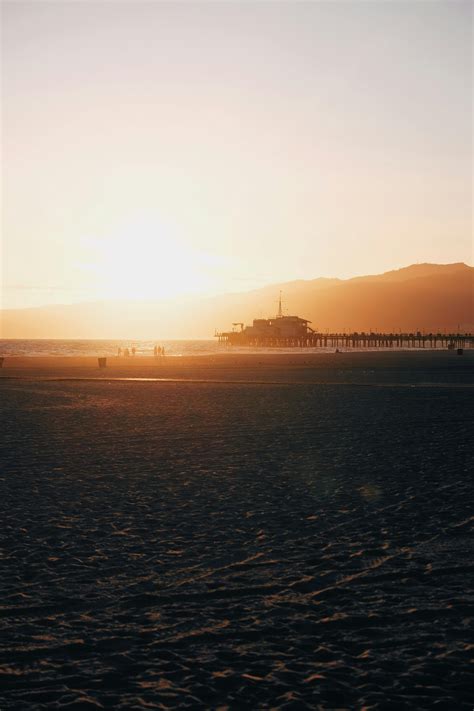 Sunset Window 的图像结果