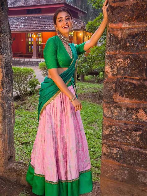 PICS: Pooja Hedge exudes royalty in a gorgeous traditional ensemble ...