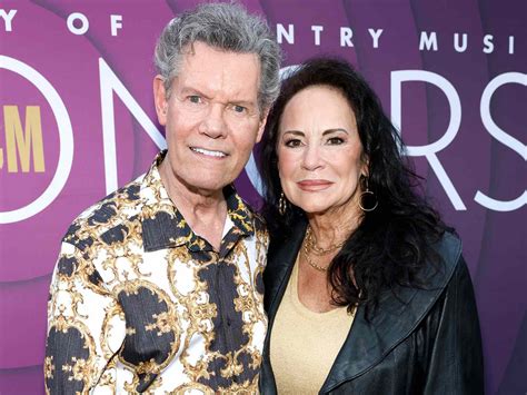 Who Is Randy Travis' Wife? All About Mary Davis