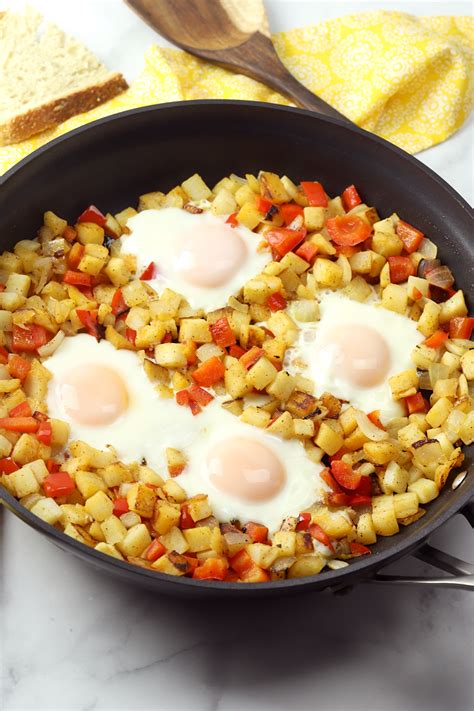 Hash Browns and Eggs Breakfast Skillet - The Toasty Kitchen