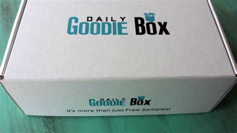 Daily Goodie Box Review - December 2016 - Hello Subscription
