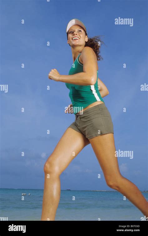 Lady Running 的图像结果