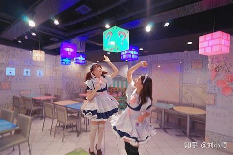 长沙仿效日本开女仆餐厅 学生兼职做女仆服务员_旅游频道_凤凰网