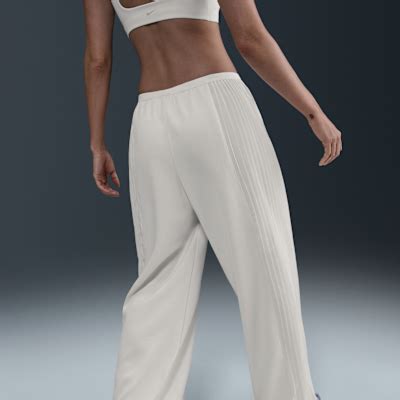 Nike Sportswear Women's Pleated Trousers. Nike IN