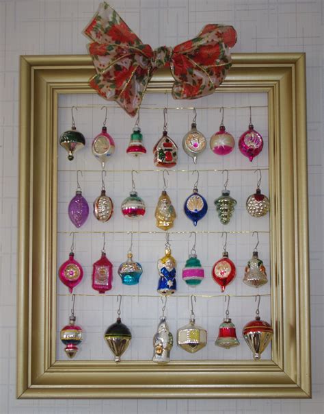 Painted frame and add some wires to make an ornament display frame. Dec ...
