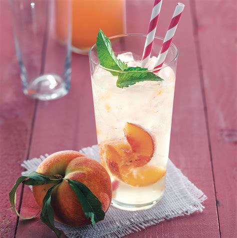 Crush Peach Soda Can: Sweet and Refreshing Peachy Goodness - Beverage ...