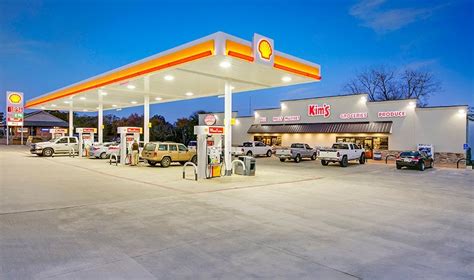 Kim Convenience Store 的图像结果