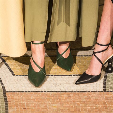 The fool-proof way to stretch out new shoes (without the blisters and ...