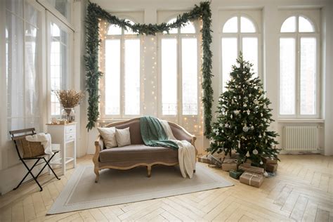 How to Protect Hardwood Floors From Christmas Trees | 50 Floor
