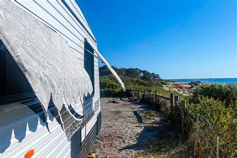 Caravan Window Installation Guide 的图像结果