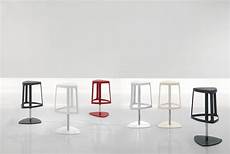 sgabelli bassi sgabelli clip di bonaldo prodotto arredamento bassi sgabelli bassi sgabelli clip di bonaldo prodotto arredamento bassi