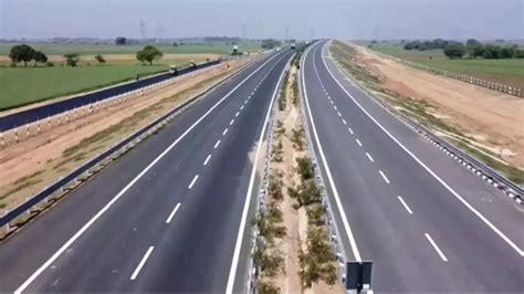 Yamuna Expressway to be widened to 8-lane highway to handle higher ...
