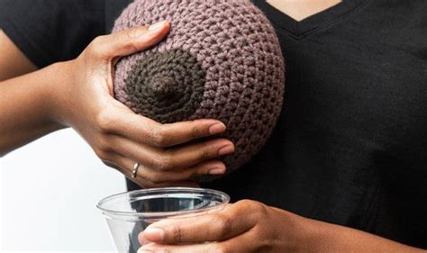 Hand Expression Colostrum 的图像结果