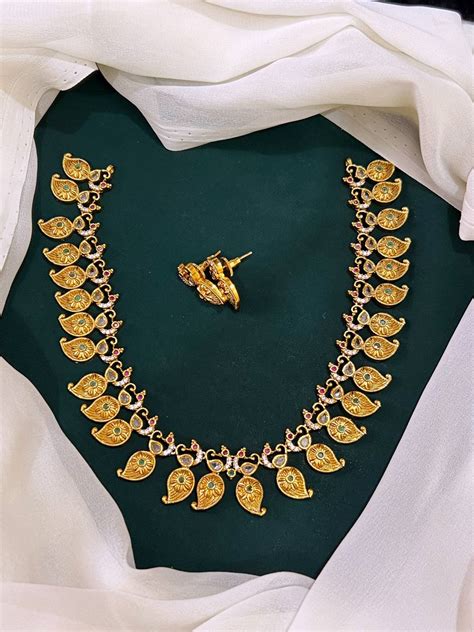 Gold Mango Necklace in Naskhi - NN00109 – Spurthi Jewels