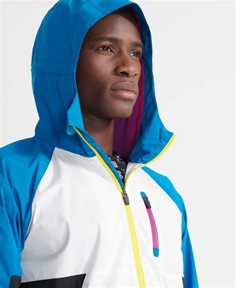 TRAINING ENERGY PACKABLE JACKET