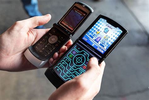 The Motorola RAZRs Secret Trick Reminds Us Of OldSchool Phones Were ...