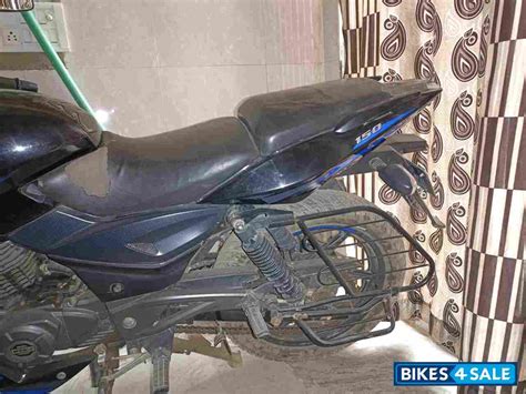 Black Decal Blue Bajaj Pulsar 150 Twin Disc BS6 Picture 3. Bike ID ...