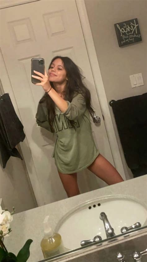 Jenna Ortega in 2022 | Jenna ortega, Celebrity pictures, Celebrities