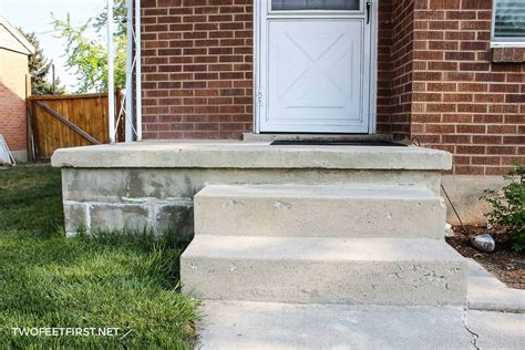 How to Fix Chipped Concrete Steps
