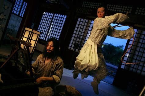 Andy Lau, Bingbing Li in "Di Renjie: Tong tian di guo" (Tsui Hark ...