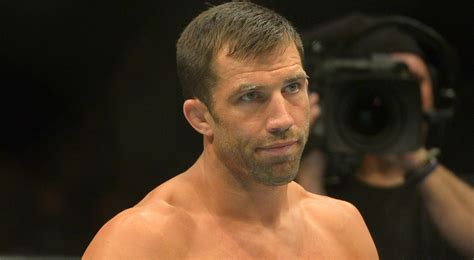 Luke Rockhold Gets Into A Heated Confrontation With Team Woodley In The Russian Ultimate Fighter ...