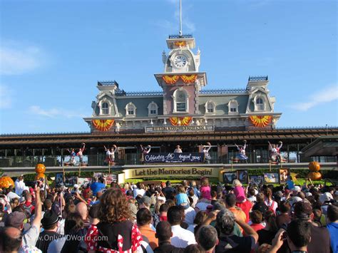 Top Disney World Restaurants, Shows, & Attractions For Young Children ...