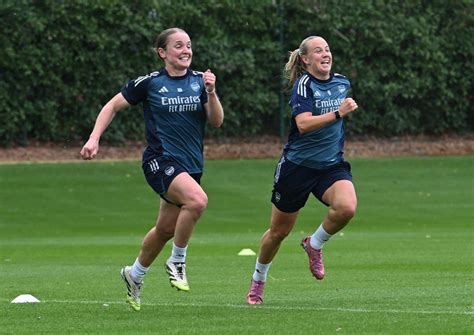 Gallery: 51 pre-West Ham training photos | Gallery | News | Arsenal.com