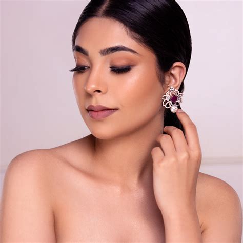 Buy Bridal Jewellery Set Online at Blingvine India